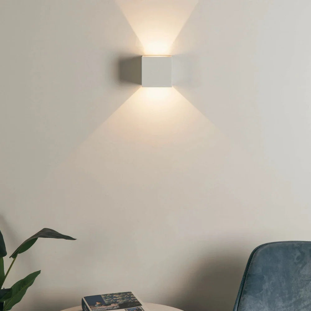 Casa Solaro™ Adjustable Wall Light