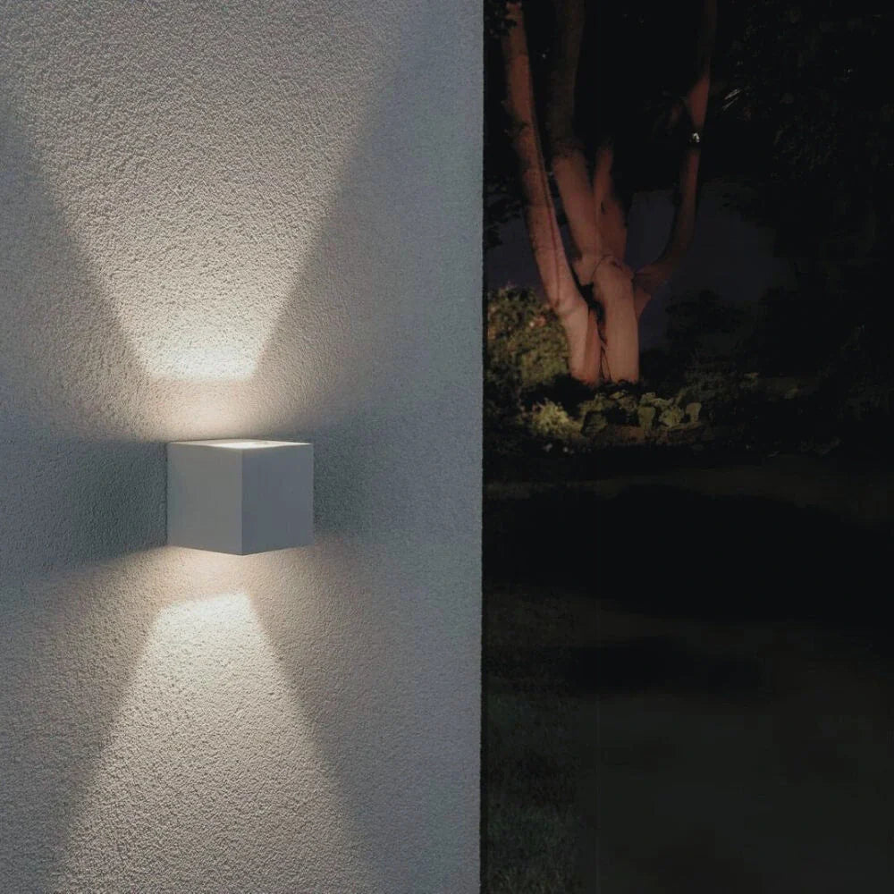 Casa Solaro™ Adjustable Wall Light