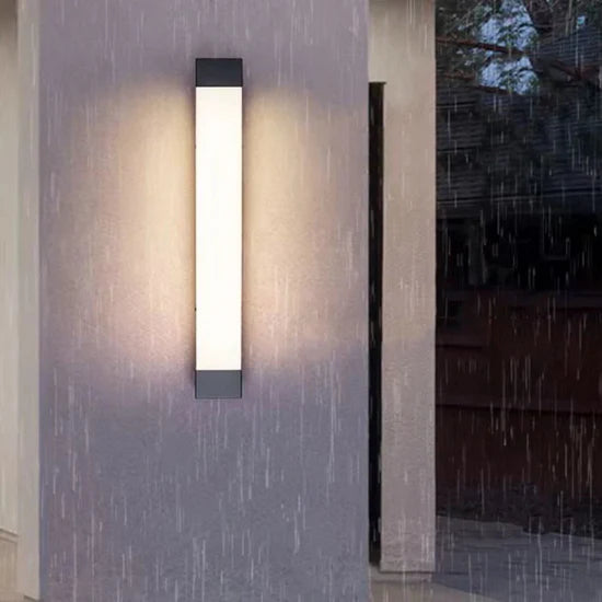 Flaero Luxury Outdoor Wall Lamp