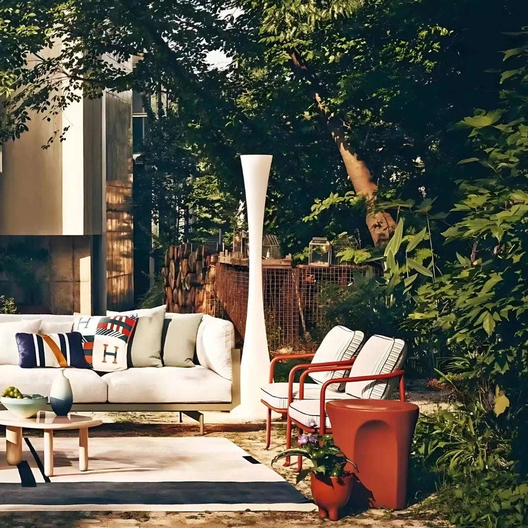 SunSpire Outdoor Lamp