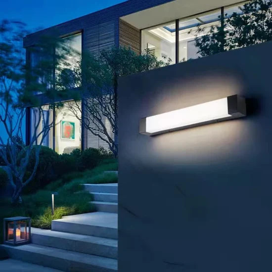 Flaero Luxury Outdoor Wall Lamp