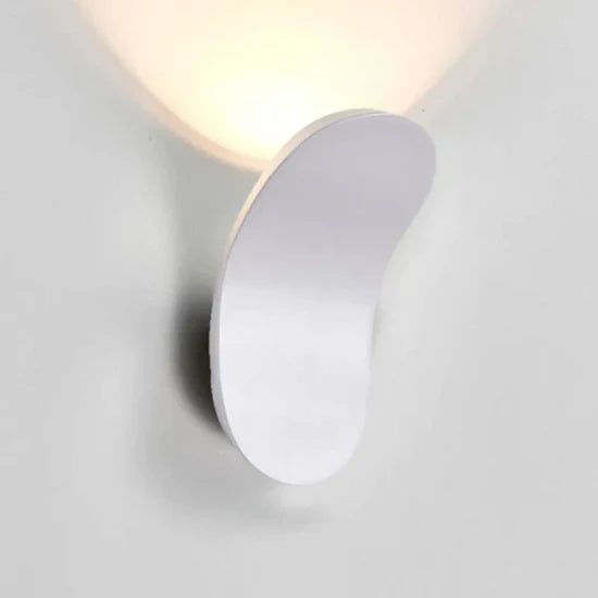 Pythia Scandinavian Wall Lamp