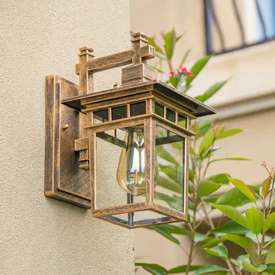 Fylo Outdoor Wall Lamp
