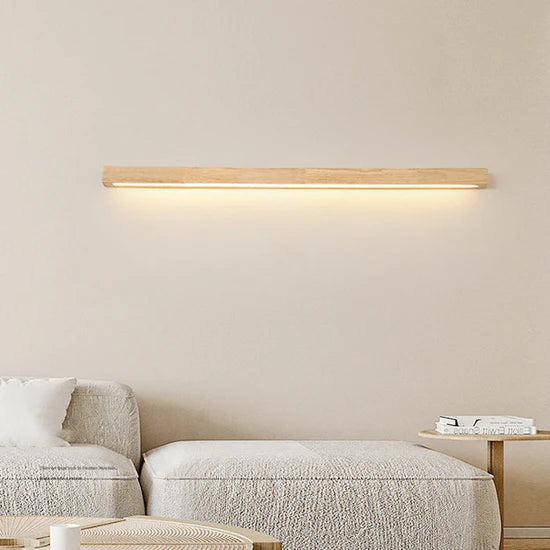 Tullia Stylish wooden wall lamp