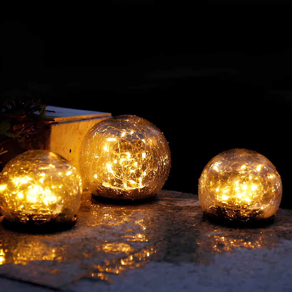 SolarGlobe Garden Light