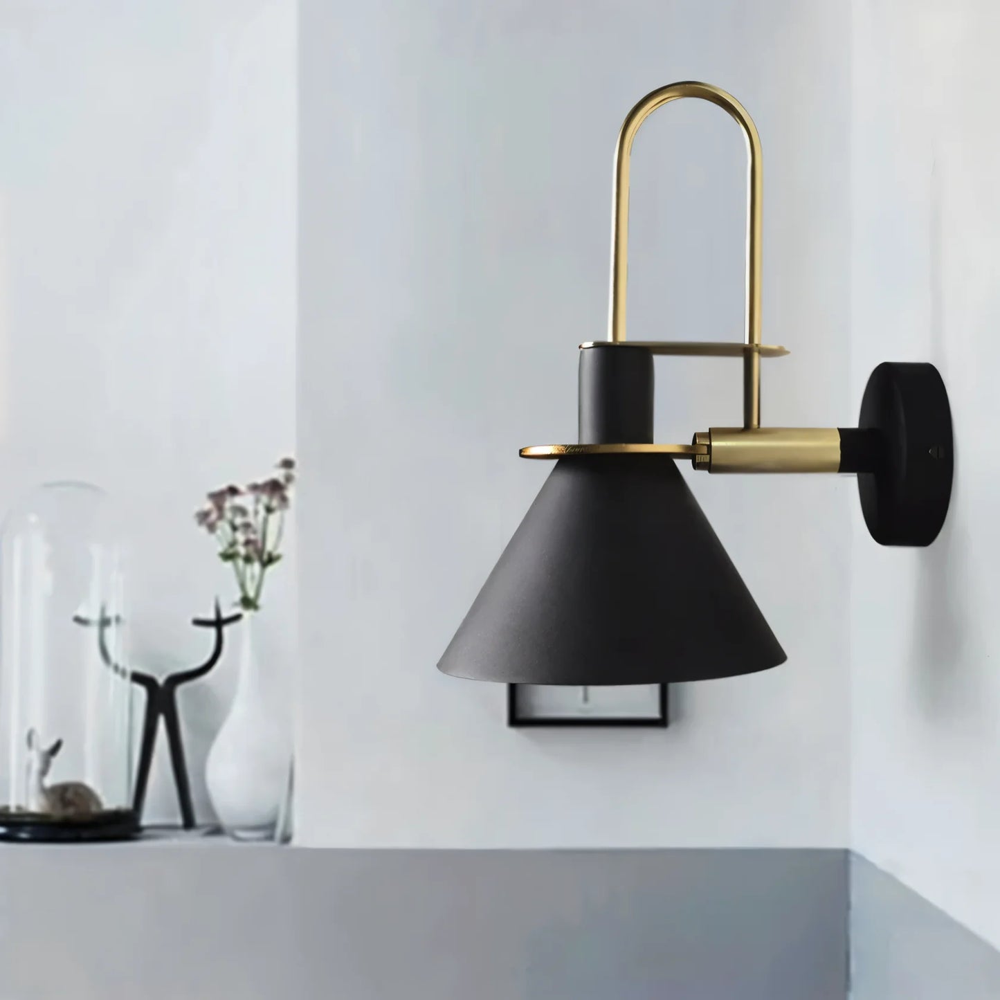 Zoralia Postmodern LED Wall Lamp with Trumpet-Shaped Design