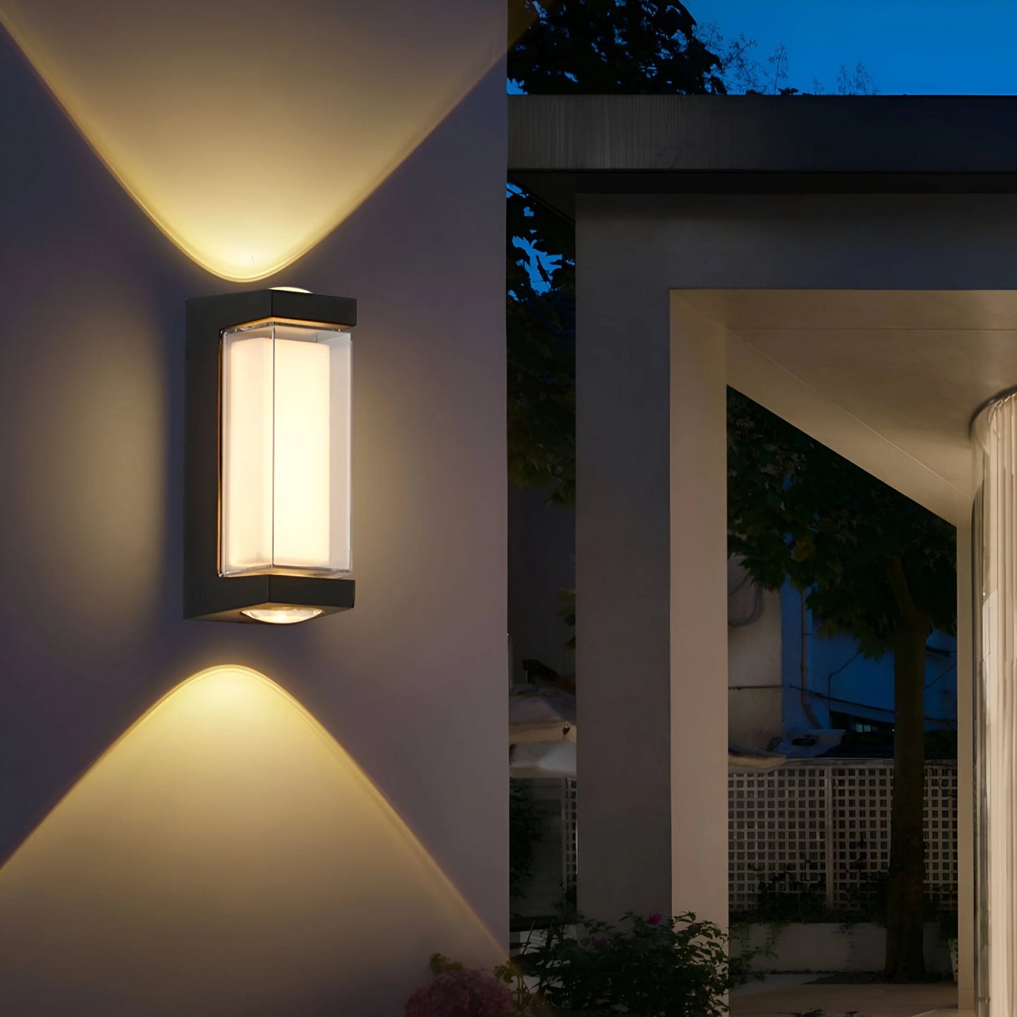 Renara Modern Outdoor Wall Lamp