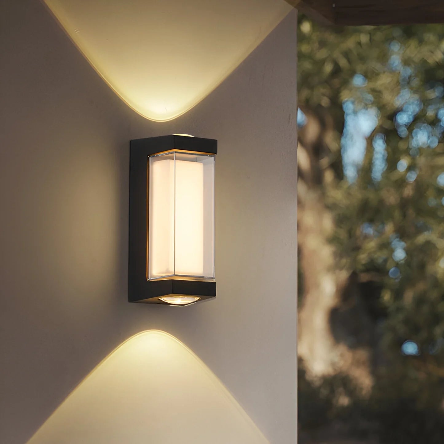 Renara Modern Outdoor Wall Lamp