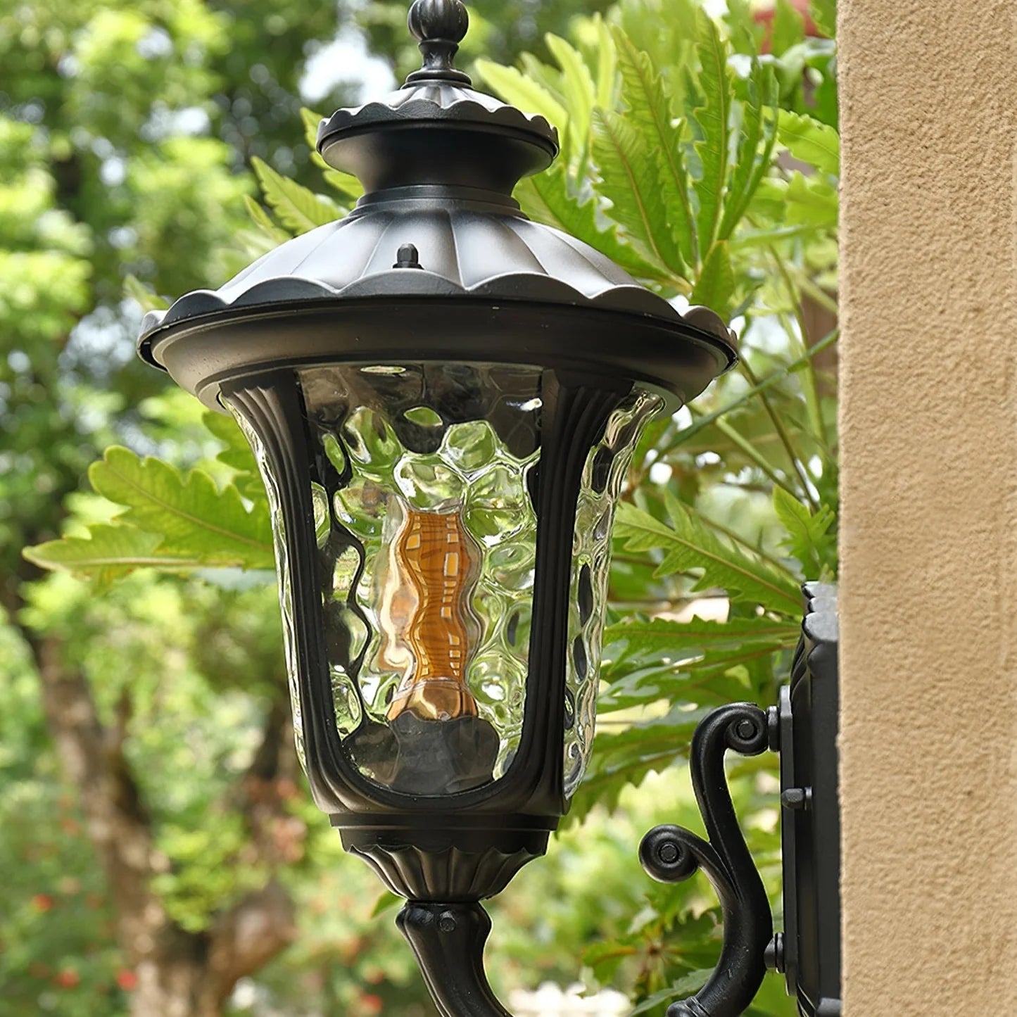 Verenia Retro Glass Outdoor Wall Lamp