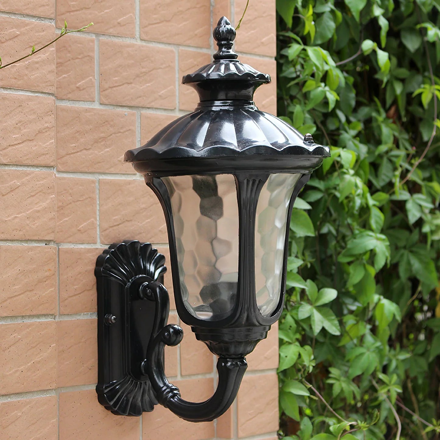 Verenia Retro Glass Outdoor Wall Lamp