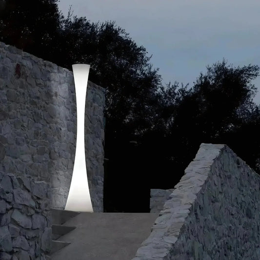 SunSpire Outdoor Lamp