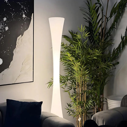 SunSpire Outdoor Lamp