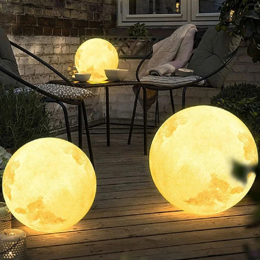 Aurora Moon Garden Light