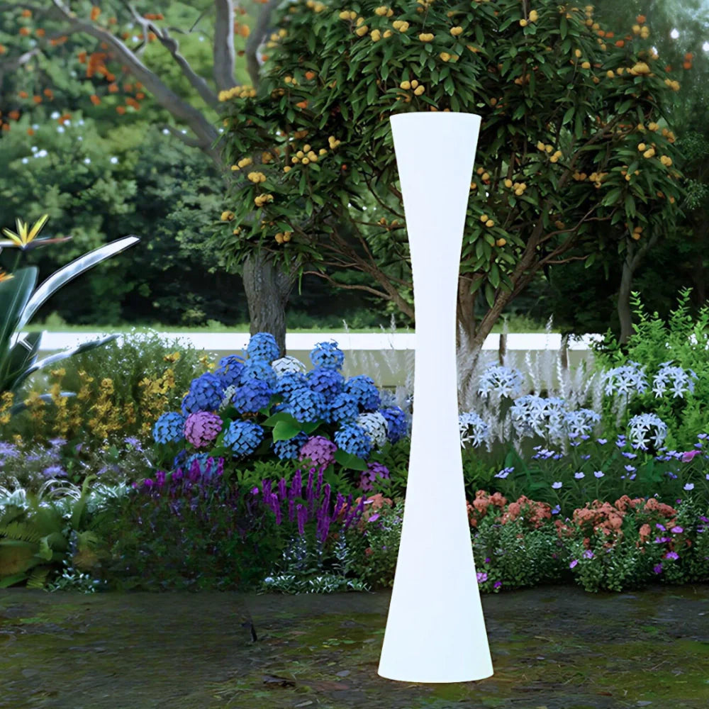 SunSpire Outdoor Lamp