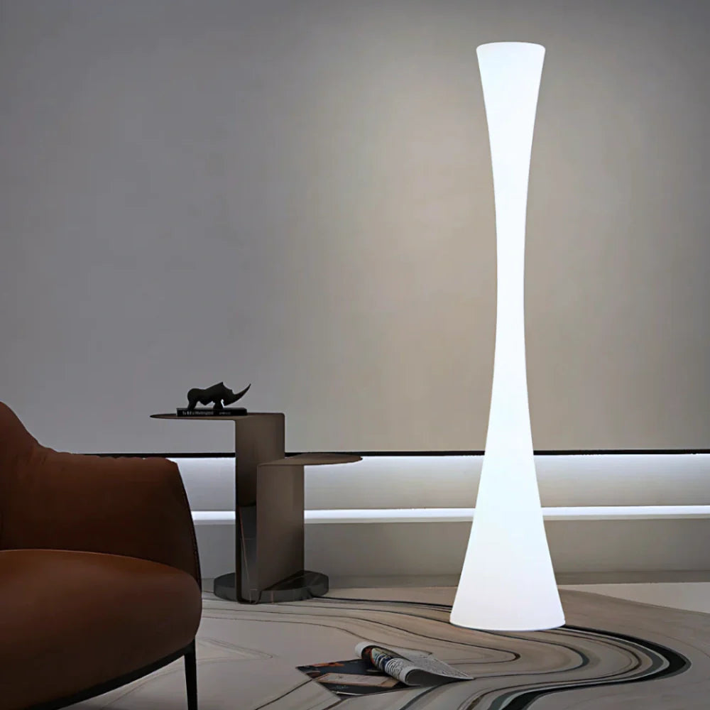 SunSpire Outdoor Lamp