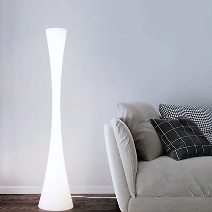 SunSpire Outdoor Lamp