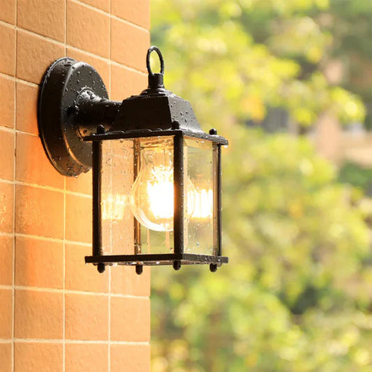 Procula Retro Outdoor Wall Lamp