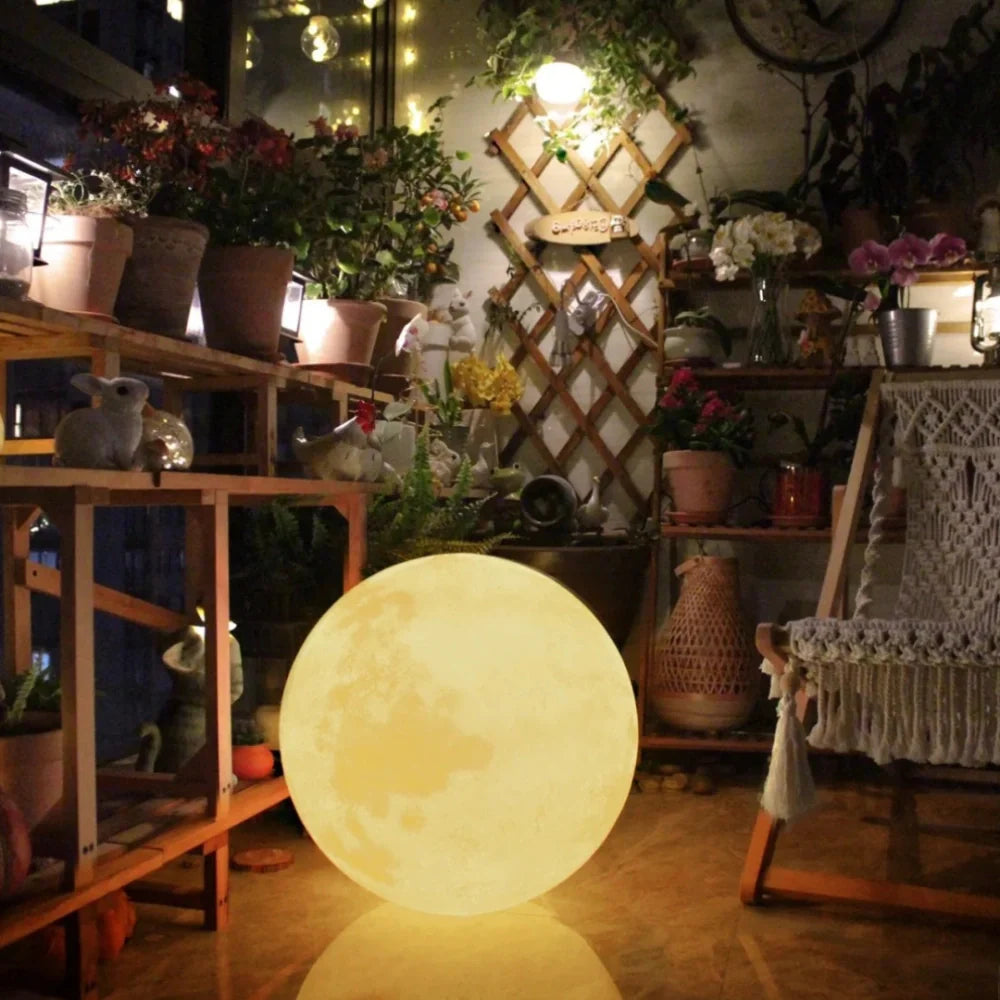 Aurora Moon Garden Light
