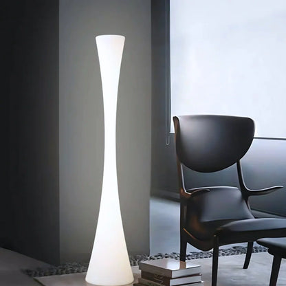 SunSpire Outdoor Lamp