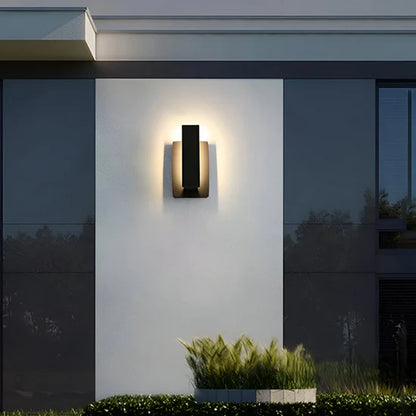 Lyrux Minimalist LED Outdoor Lamp