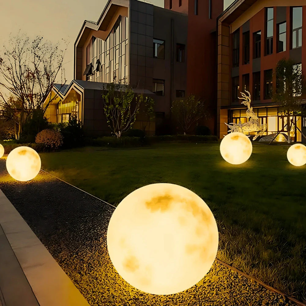 Aurora Moon Garden Light