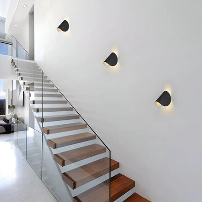 Tovra Rotating LED Wall Lamp