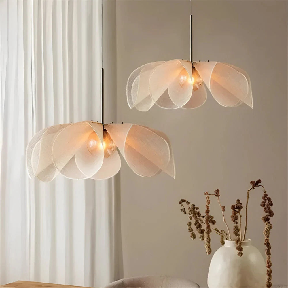 Alethea Bohemian Vintage Flower-Shaped Pendant Lamp