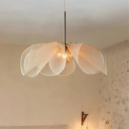 Alethea Bohemian Vintage Flower-Shaped Pendant Lamp