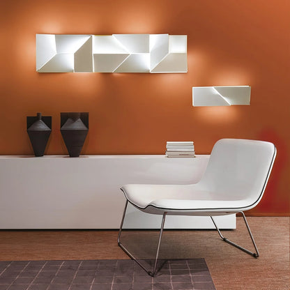 Isara Minimalist Aluminum Wall Lamp