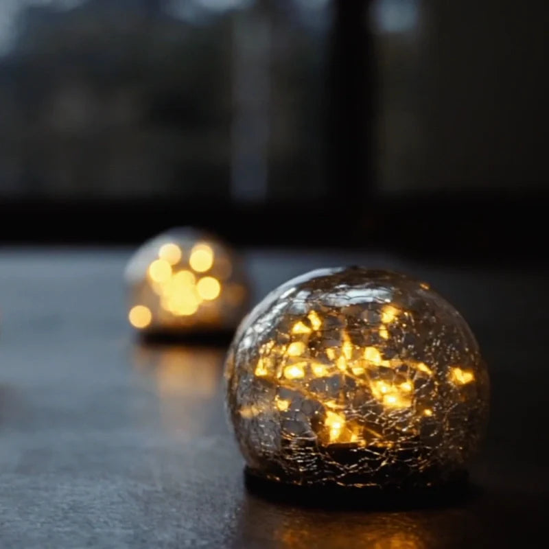 SolarGlobe Garden Light