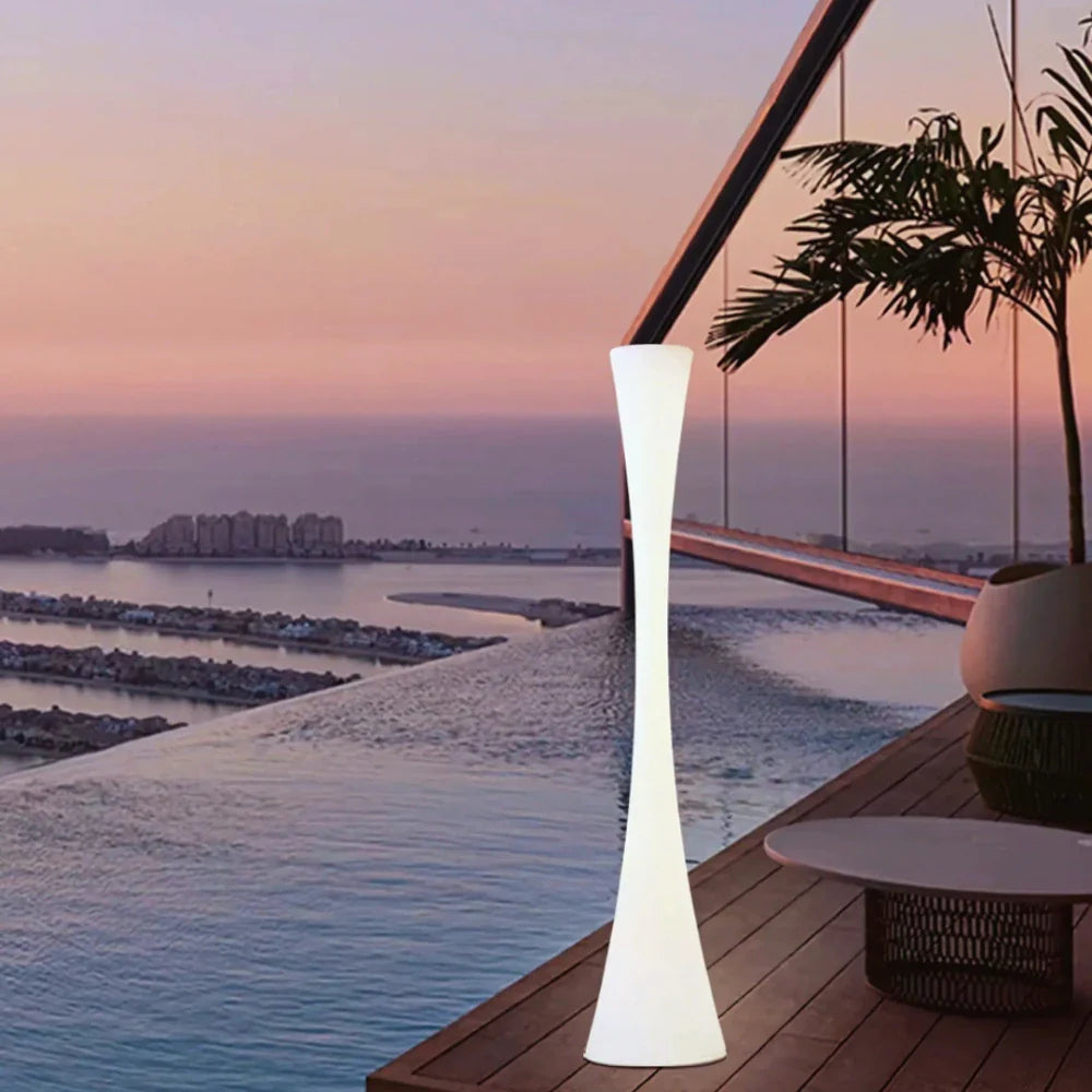 SunSpire Outdoor Lamp