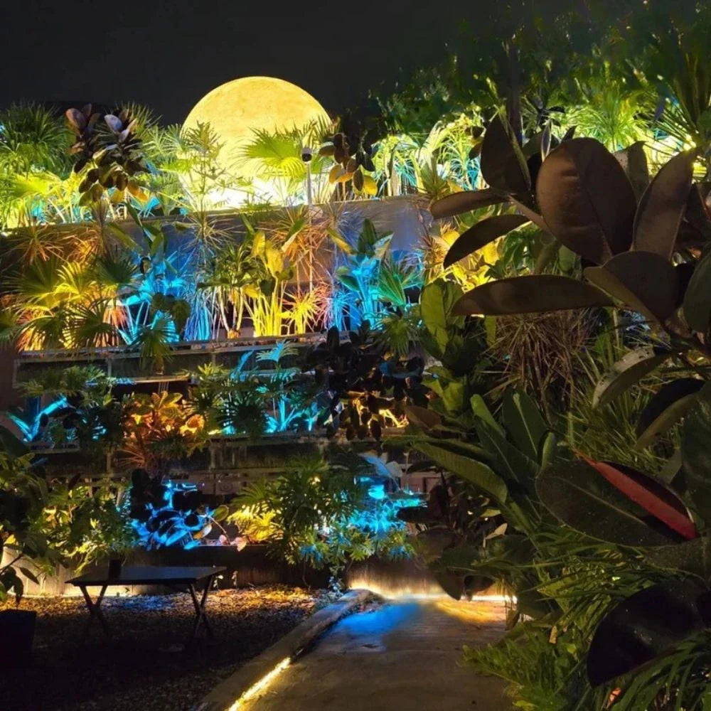 Aurora Moon Garden Light