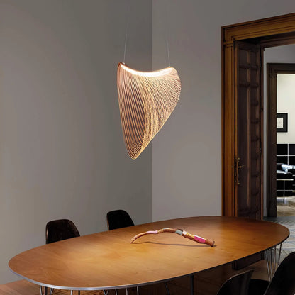 Amaris Scandinavian Metal Pendant Lamp