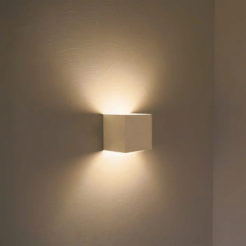 Casa Solaro™ Adjustable Wall Light